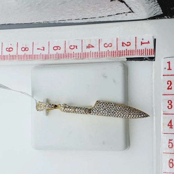 14K Gold Plated Cubic Zircon Pendant, INUS1BR255 - Picture 9 of 11